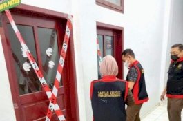 Satu Pejabat Ditetapkan Tersangka Pungli BOP, Kantor Kemenag Wajo Digeledah Penyidik Kejari