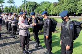 Wakapolda Sulsel Pimpin Apel Pemberangkatan Personel Sat Brimob BKO Papua