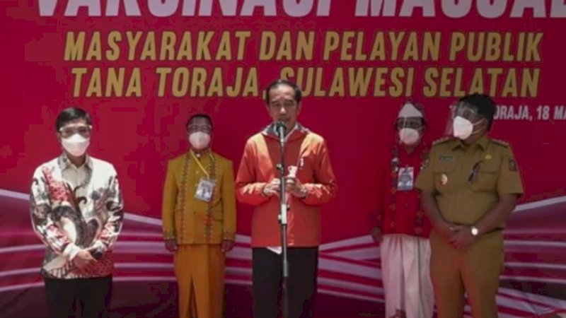 Presiden Jokowi saat berada di Kabupaten Tana Toraja, Kamis (18/3/2021).