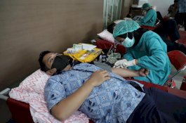 Suport Bakti Sosial, UPT Dinkes Sulsel Gelar Kegiatan Donor Darah di Aula PDAM Makassar