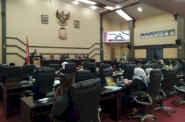 Wakil Ketua DPRD Makassar Pimpin Paripurna Laporan Reses Pertama di 2024