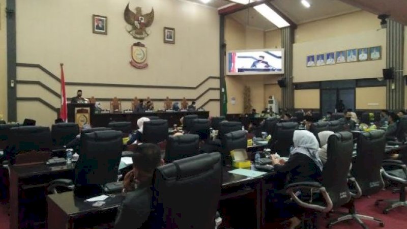 Rapat paripurna DPRD Makassar, Kamis (25/3/2021). 