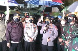 Besuk Korban Bom di RS Bhayangkara, Kapolri Puji Aksi Heroik Satpam Gereja Katedral