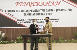 Bupati Bantaeng Serahkan LKPD 2020 ke BPK
