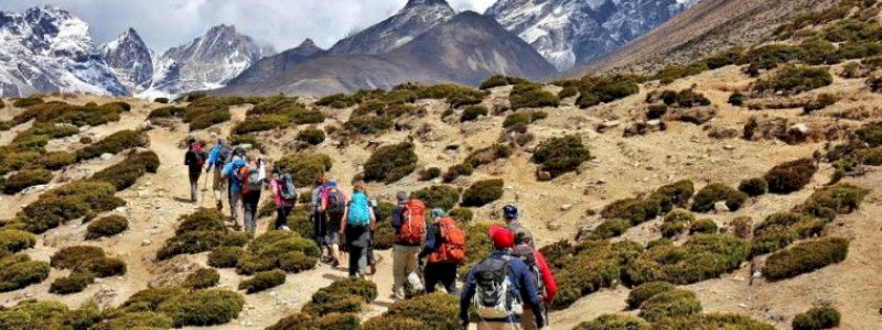Mayat-mayat Pendaki Bermunculan Setelah Es di Gunung Everest Mencair