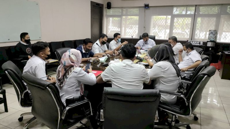 Dinas Pekerjaan Umum (DPU) Kota Makassar bersama PDAM Makassar, menggelar rapat koordinasi di ruang rapat DPU, Rabu (31/3/2021).