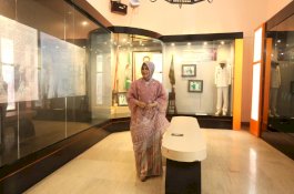 Cantiknya Fatmawati Rusdi Kenakan Baju Bodo di Hari Kebudayaan Makassar