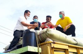 Mentan SYL Naik ke Atas Truk Sidak Harga Gabah di Sumsel