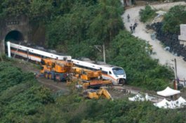 Kepolisian Amankan Pemilik Truk Penyebab Kecelakaan Kereta Api di Taiwan