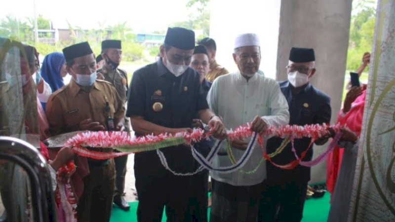 Jelang Ramadan, Ulama dan Umara Barru Resmikan Masjid Baru di Garongkong
