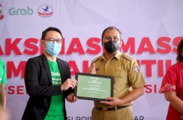Grab-Dinkes dan PMKIT Kerjasama Genjot Vaksinasi untuk Pekerja Sektor Publik