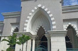 5.000 Jemaah Bisa Salat Tarawih di Masjid Raya Makassar