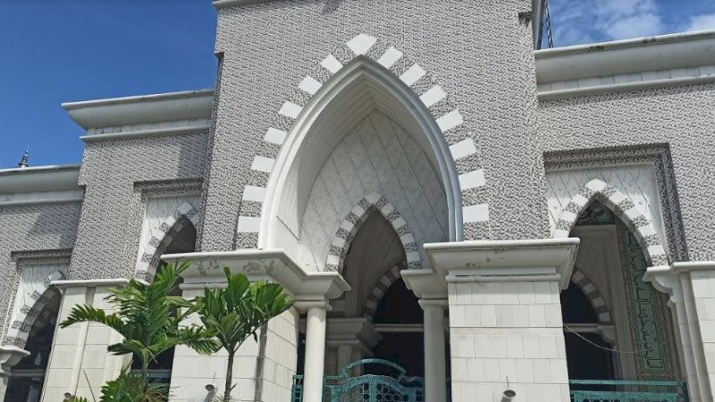 Masjid Raya Makassar.