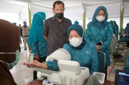 Pasca Dilantik, Seluruh Pengurus TP PKK Barru Divaksinasi Covid-19