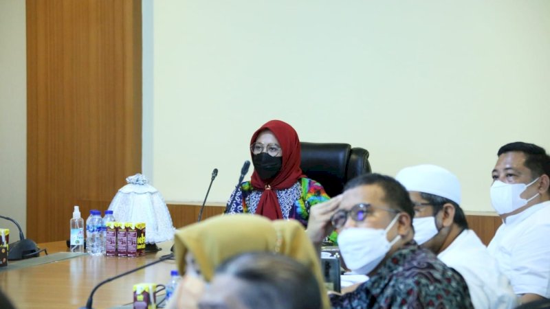 Pertemuan Wakil Wali Kota Makassar, Fatmawati Rusdi, dengan manajemen Perumda Air Minum Makassar, Jumat (9/4/2021).