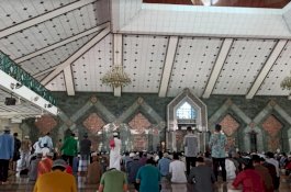 Salat Tarawih di Al Markaz Tetap Satu Juz, Makanan Buka Puasa Dikurangi dari 1.200 Menjadi 500 Porsi