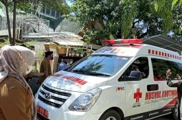 Tangis Keluarga Pecah Jemput Jenazah Mantan Wali Kota Makassar Malik Masry