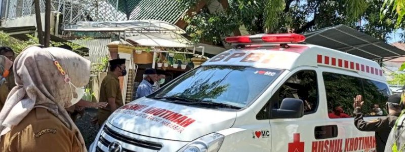 Tangis Keluarga Pecah Jemput Jenazah Mantan Wali Kota Makassar Malik Masry