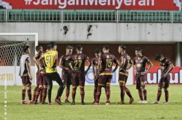 Unggul Jumlah Pemain, Ini Alasan Pelatih PSM Makassar Perlambat Tempo Permainan