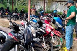 Ngabuburit di Arena Sabung Ayam Batunilamung Bulukumpa, Pelaku Lari Berhamburan saat Lihat Polisi