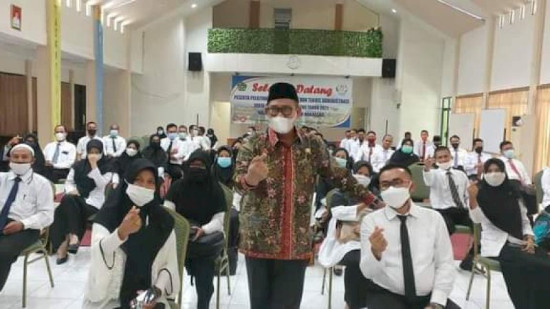 Jadi Pembicara di Depan Kepala Madrasah Se-Indonesia Timur, Amure Disambut Hangat