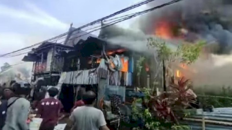 Kebakaran di Bonto Duri Makassar, 9 Rumah Hangus