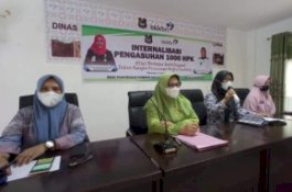 Ketua TP PKK Enrekang Minta Kantin Sekolah Jual Produk Lokal dan Alami