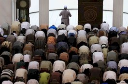 Suaminya Poligami, Wanita Ini 