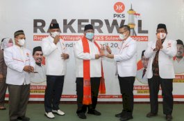 Buka Rakerwil PKS, Gubernur Ali Mazi Sampaikan Strategi Pembangunan Sultra