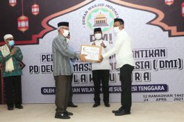 Wagub Sultra Lukman Abunawas Lantik Taufiq Sonda jadi Ketua DMI Kolaka Utara