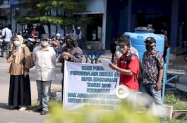 Pensiunan Demo Tuntut Uang Pensiun, PDAM Makassar: Persoalan di Asuransi Bumiputera