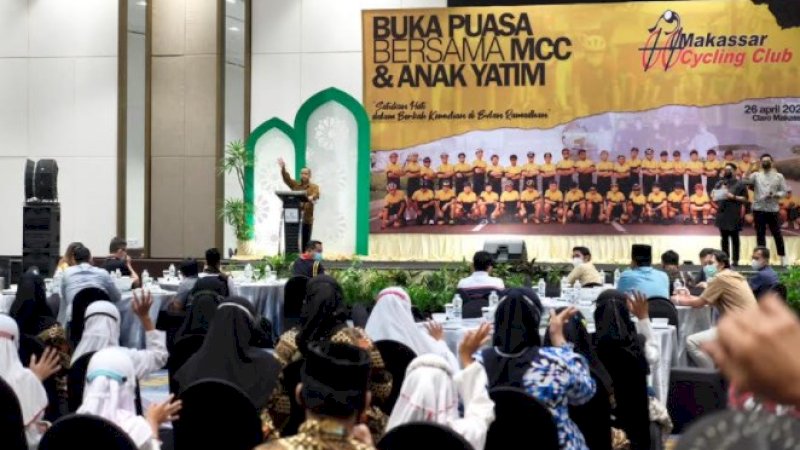 Komunitas Makassar Cycling Club Gelar Buka Puasa Bersama Anggota dan Anak Yatim