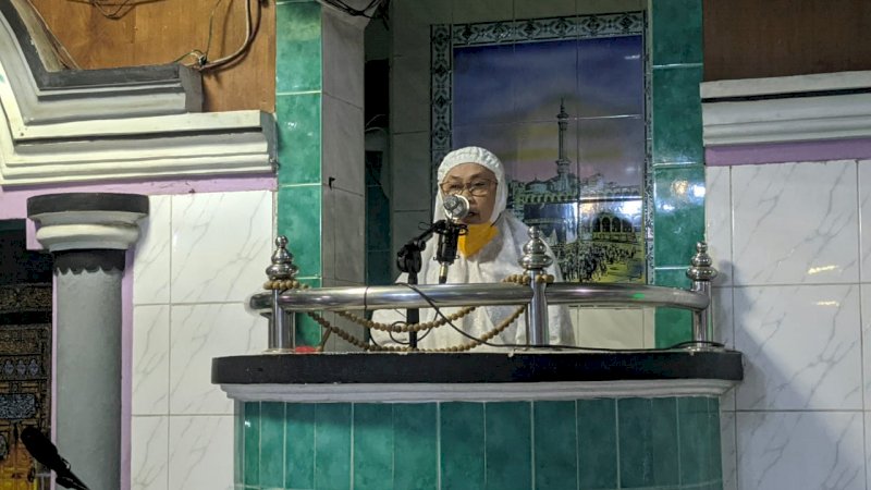 Andi Nurhatina Lanjutkan Safari Ramadan di Masjid Sumpang Minangae