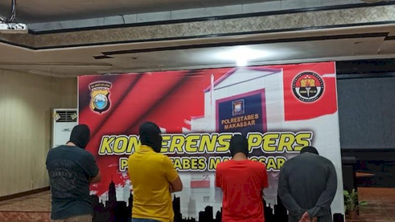 Empat oknum pejabat Pemkot Makassar ditetapkan sebagai tersangka.