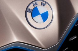 Pria Ini Beli Mobil BMW Pakai Uang Koin Seberat 1 Ton, Jumlahnya Rp1 Miliar