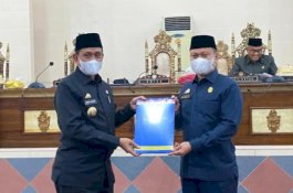 Terima Rekomendasi DPRD terhadap LKPj, Bupati Wajo Harap Kekompakan dengan Legislatif Bisa Ditingkatkan