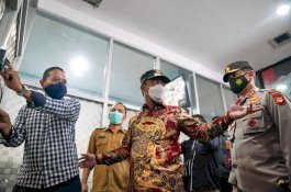 Bersama Kapolda dan Irdam Hasanuddin, Plt Gubernur Sulsel Sidak di Pasar Butung dan Mall Panakkukang