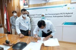 Tingkatkan Bauran EBT, PLN Bangun PLTS Hybrid di Selayar