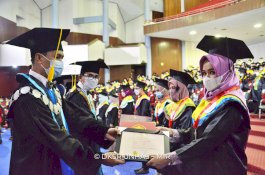 Torehkan Sejarah, Pertama Kali Unhas Gelar Wisuda di Bulan Ramadan