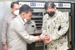 Menko Perekonomian dan Mentan Salurkan 20 Ribu DOC Ayam Petelur ke Rumah Tangga Miskin