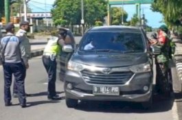 Penyekatan Larangan Mudik di Parepare, Belum Ada yang Putar Balik-Warga Alasan Ingin Belanja