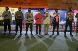 Larangan Mudik Diberlakukan,  Camat Biringkanaya Turun Langsung Mengecek Pos Penegakan Covid 19 di Batas Kota