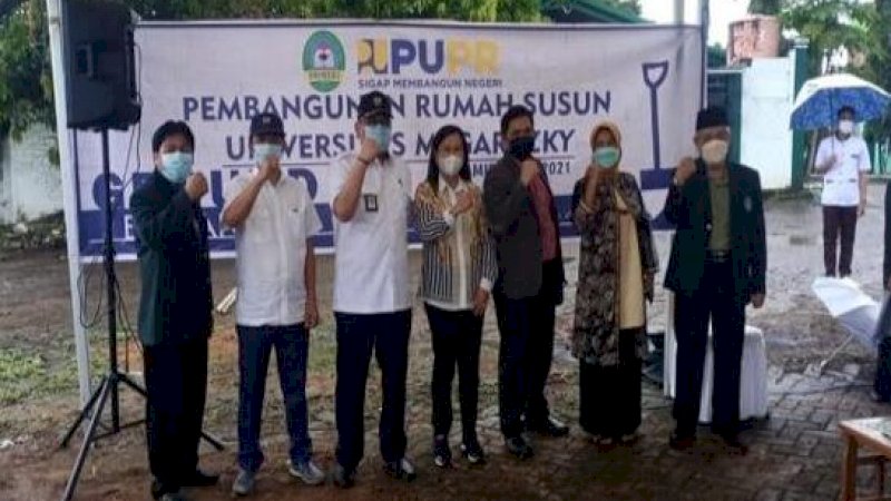 Peletakan batu pertama rusunawa Universitas Megarezky sudah dilakukan, Kamis (6/5/2021).