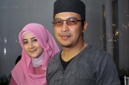 Takut Dijauhi Jemaahnya dan Kehilangan Penghasilan, Alasan Umi Pipik Tutup Rapat soal Poligami Uje