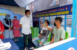 Melintas di Bantaeng, Pengendara Dapat Swab Antigen Gratis