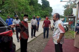 Kunjungi Posko Operasi Ketupat di Butung, Wabup Aska Mappe Minta Perintah Putar Balik Lebih Humanis