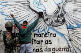 25 Orang Tewas dalam Penggerebekan Narkoba di Rio de Janeiro, 1 Polisi Dieksekusi Pengedar