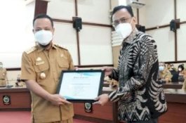 PLN Terima Penghargaan Kemanusiaan dari Pemprov Sulsel