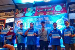 DPC Gelora Tamalanrea Serahkan E-KTA untuk Anggota Baru