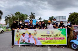 Gandeng AMPI dan Kader Golkar, Muhammad Fauzi Bagi-bagi Takjil